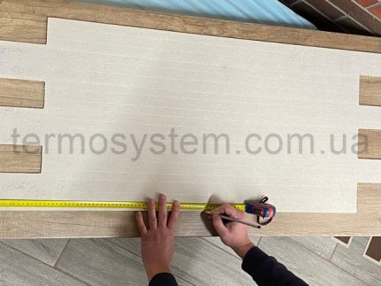 Монтаж гнучкої цегли на полотні